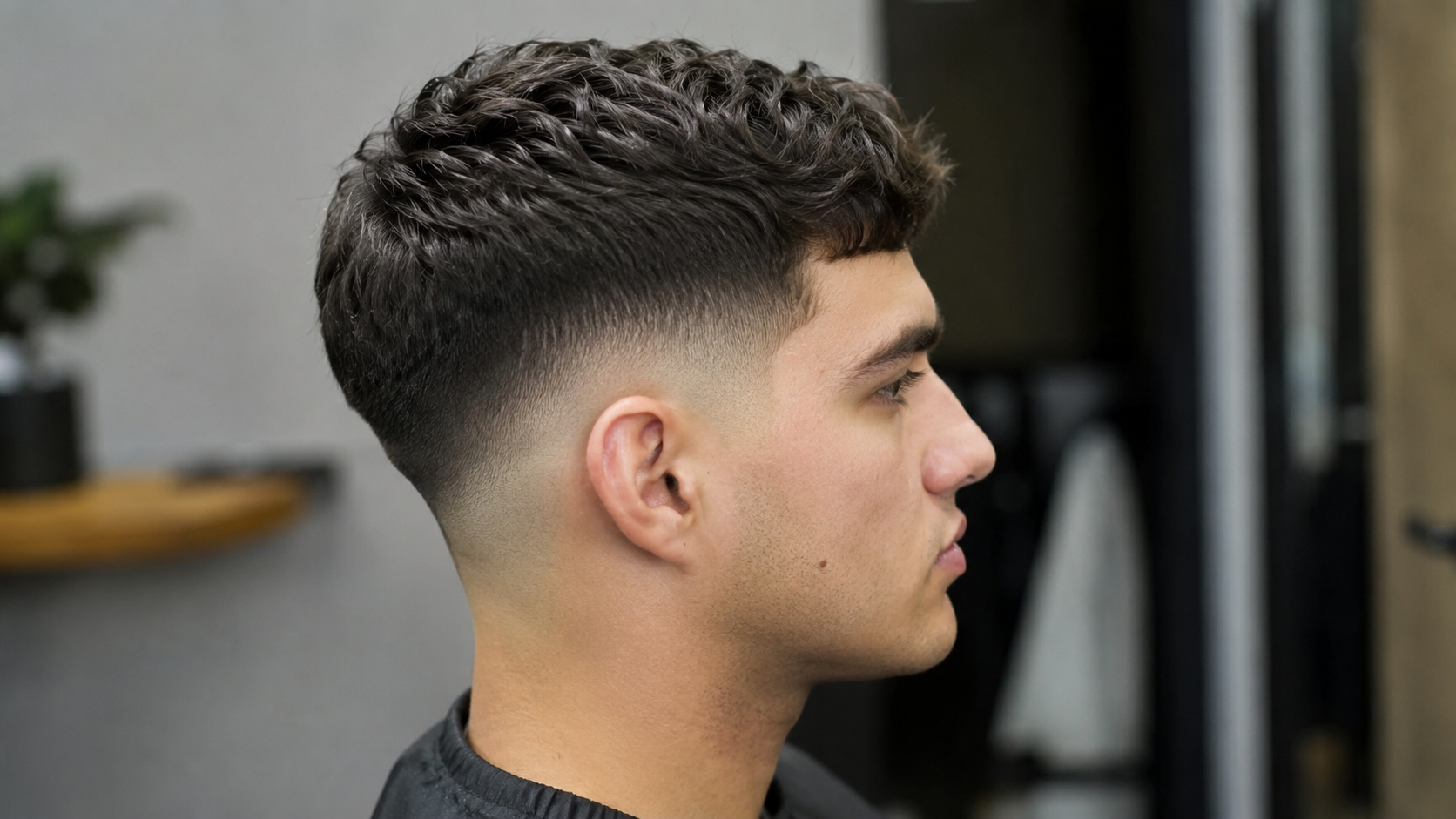 High Taper Fade: Was es ist, wem es steht & wie du ihn bekommst - Bildinhalt mit KI erstellt