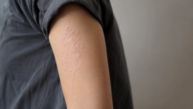 Weiße Tattoos: Alles über den eleganten White Ink Trend - Bildinhalt mit KI erstellt