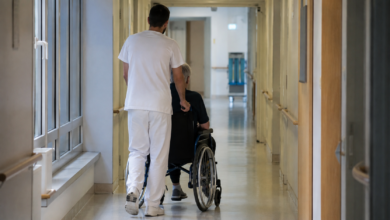 Regierung bereitet neuen Zivildienst vor 3 - (Bildinhalt mit KI erstellt) - Bildinhalt mit KI erstellt Zivildienst für mögliche Wehrdienstverweigerer - Bildinhalt mit KI erstellt